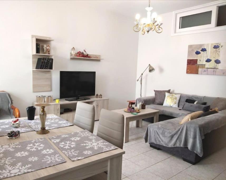 Vion Place Pilos المظهر الخارجي الصورة